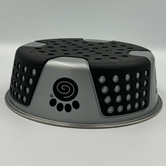 PetRageous Large Fiji Stainless Steel Black and Gray Non-Slip Dog Bowl - Picture 5 of 6